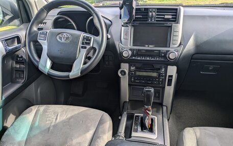 Toyota Land Cruiser Prado 150 рестайлинг 2, 2013 год, 2 650 000 рублей, 30 фотография