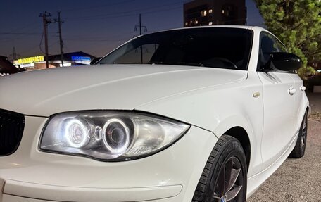 BMW 1 серия, 2008 год, 740 000 рублей, 2 фотография