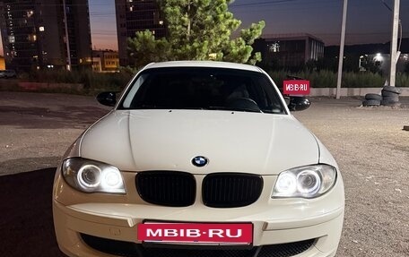 BMW 1 серия, 2008 год, 740 000 рублей, 4 фотография