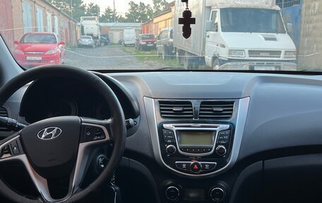 Hyundai Solaris II рестайлинг, 2014 год, 738 000 рублей, 18 фотография