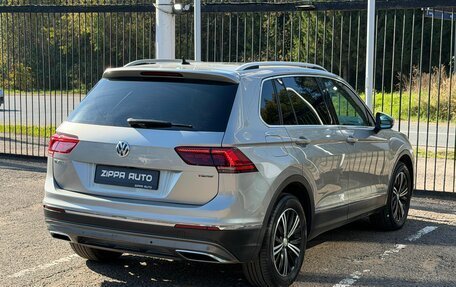 Volkswagen Tiguan II, 2018 год, 3 099 000 рублей, 4 фотография
