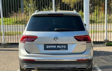 Volkswagen Tiguan II, 2018 год, 3 099 000 рублей, 5 фотография