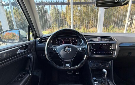 Volkswagen Tiguan II, 2018 год, 3 099 000 рублей, 11 фотография