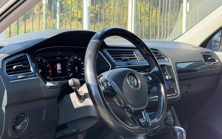 Volkswagen Tiguan II, 2018 год, 3 099 000 рублей, 8 фотография