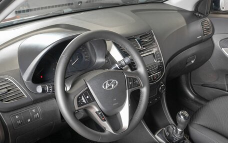 Hyundai Solaris II рестайлинг, 2015 год, 1 120 000 рублей, 5 фотография
