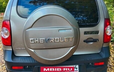 Chevrolet Niva I рестайлинг, 2018 год, 780 000 рублей, 3 фотография