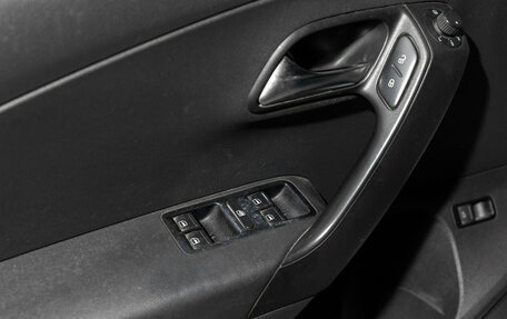Volkswagen Polo VI (EU Market), 2016 год, 900 000 рублей, 24 фотография