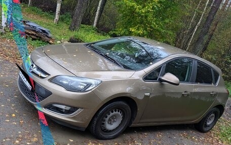 Opel Astra J, 2012 год, 680 000 рублей, 2 фотография