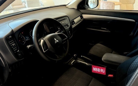 Mitsubishi Outlander III рестайлинг 3, 2013 год, 1 049 990 рублей, 11 фотография