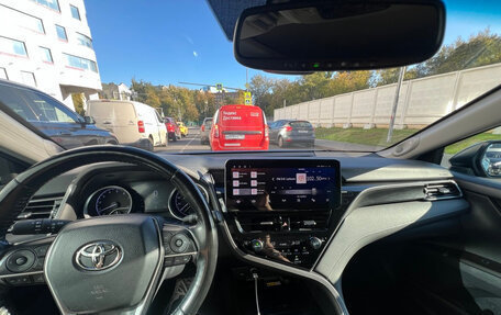 Toyota Camry, 2021 год, 2 650 000 рублей, 6 фотография