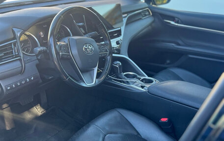 Toyota Camry, 2021 год, 2 650 000 рублей, 4 фотография