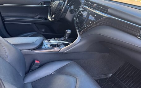 Toyota Camry, 2018 год, 2 500 000 рублей, 3 фотография