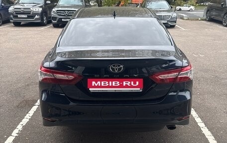 Toyota Camry, 2018 год, 2 500 000 рублей, 5 фотография