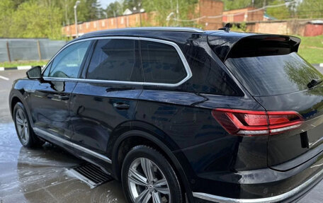 Volkswagen Touareg III, 2019 год, 4 100 000 рублей, 3 фотография