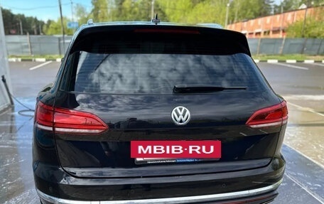 Volkswagen Touareg III, 2019 год, 4 100 000 рублей, 2 фотография