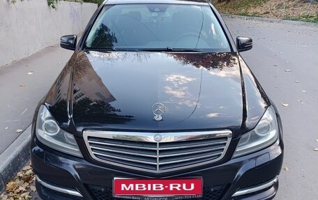 Mercedes-Benz C-Класс, 2011 год, 1 350 000 рублей, 1 фотография