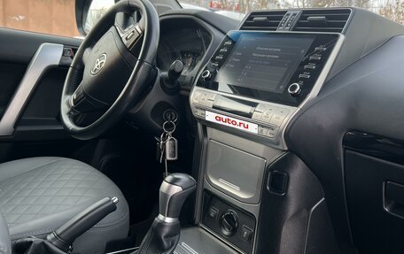 Toyota Land Cruiser Prado 150 рестайлинг 2, 2021 год, 5 999 999 рублей, 8 фотография