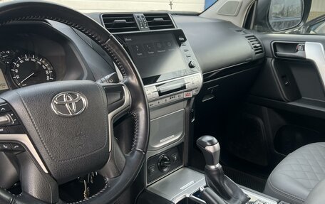 Toyota Land Cruiser Prado 150 рестайлинг 2, 2021 год, 5 999 999 рублей, 18 фотография