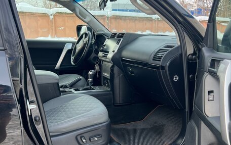 Toyota Land Cruiser Prado 150 рестайлинг 2, 2021 год, 5 999 999 рублей, 13 фотография