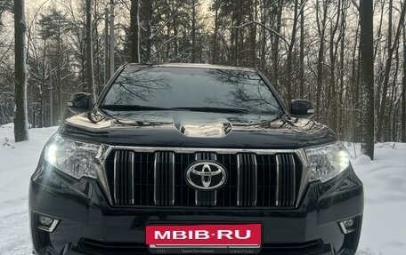 Toyota Land Cruiser Prado 150 рестайлинг 2, 2021 год, 5 999 999 рублей, 14 фотография