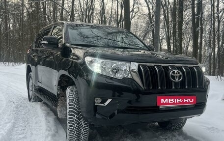 Toyota Land Cruiser Prado 150 рестайлинг 2, 2021 год, 5 999 999 рублей, 16 фотография