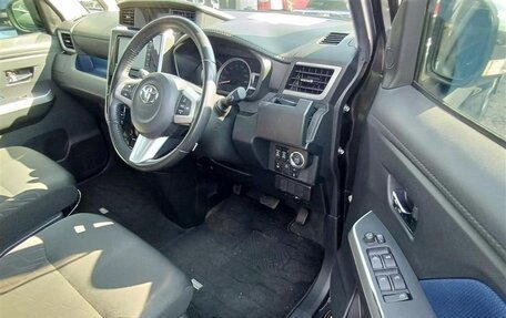 Toyota Roomy I, 2018 год, 1 075 000 рублей, 5 фотография
