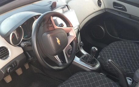 Chevrolet Cruze II, 2011 год, 620 000 рублей, 10 фотография