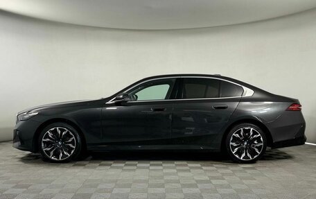BMW 5 серия, 2023 год, 6 099 000 рублей, 3 фотография