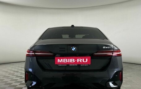BMW 5 серия, 2023 год, 6 099 000 рублей, 5 фотография