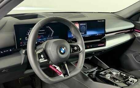 BMW 5 серия, 2023 год, 6 099 000 рублей, 12 фотография