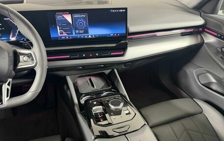 BMW 5 серия, 2023 год, 6 099 000 рублей, 27 фотография