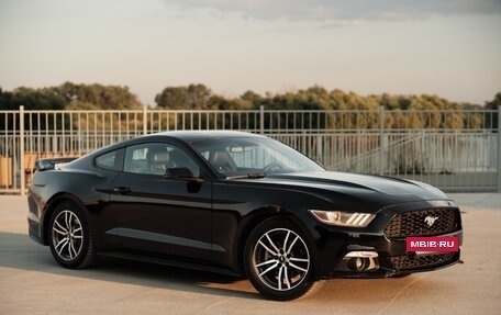 Ford Mustang VI рестайлинг, 2017 год, 2 750 000 рублей, 2 фотография