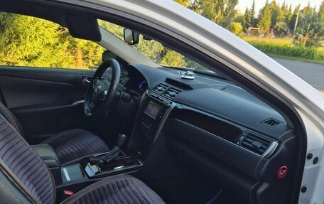 Toyota Camry, 2016 год, 2 135 000 рублей, 4 фотография