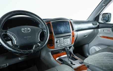 Toyota Land Cruiser 100 рестайлинг 2, 2003 год, 2 149 000 рублей, 8 фотография