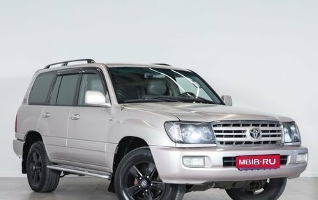 Toyota Land Cruiser 100 рестайлинг 2, 2003 год, 2 149 000 рублей, 2 фотография