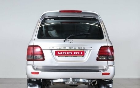 Toyota Land Cruiser 100 рестайлинг 2, 2003 год, 2 149 000 рублей, 6 фотография