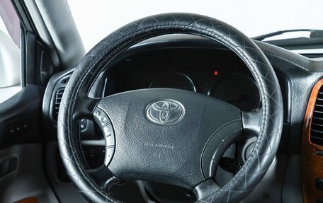Toyota Land Cruiser 100 рестайлинг 2, 2003 год, 2 149 000 рублей, 12 фотография