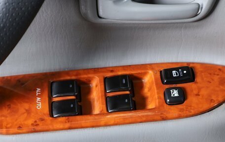 Toyota Land Cruiser 100 рестайлинг 2, 2003 год, 2 149 000 рублей, 15 фотография