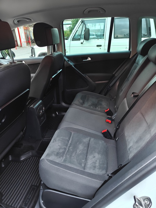 Volkswagen Tiguan I рестайлинг, 2016 год, 2 000 000 рублей, 5 фотография
