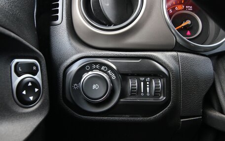 Jeep Wrangler, 2020 год, 4 995 000 рублей, 19 фотография