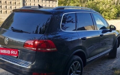 Volkswagen Touareg III, 2013 год, 1 865 000 рублей, 3 фотография