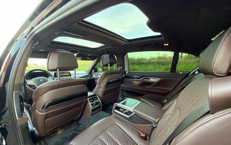 BMW 7 серия, 2019 год, 7 890 000 рублей, 13 фотография