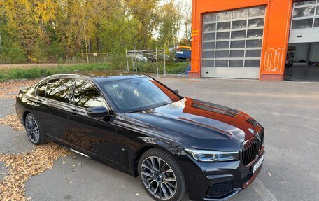 BMW 7 серия, 2019 год, 7 890 000 рублей, 15 фотография
