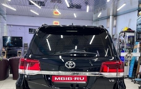 Toyota Land Cruiser 200, 2015 год, 5 700 000 рублей, 4 фотография
