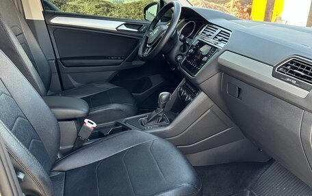 Volkswagen Tiguan II, 2020 год, 2 280 000 рублей, 10 фотография