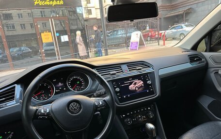 Volkswagen Tiguan II, 2020 год, 2 280 000 рублей, 32 фотография