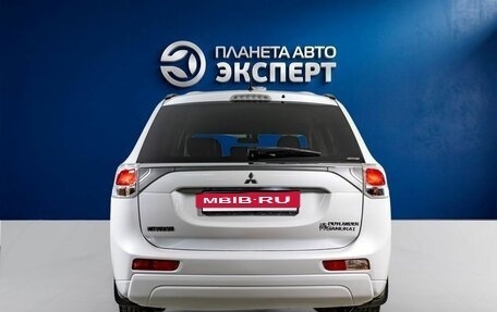 Mitsubishi Outlander III рестайлинг 3, 2013 год, 1 450 000 рублей, 5 фотография