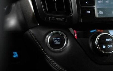Toyota RAV4, 2019 год, 2 550 000 рублей, 15 фотография