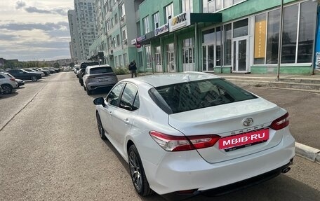 Toyota Camry, 2020 год, 2 250 000 рублей, 3 фотография