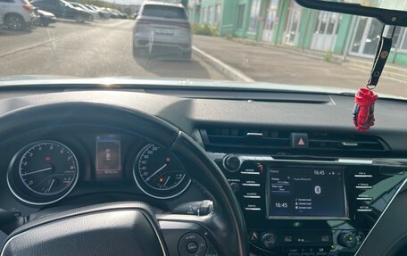 Toyota Camry, 2020 год, 2 250 000 рублей, 9 фотография